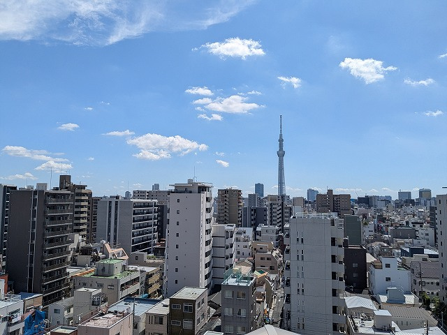 ニド三ノ輪の展望|上層階の共用廊下からスカイツリー隅田川花火見えます