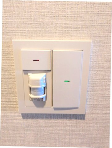 ニド三ノ輪の設備|人感センサー付き玄関ライト
