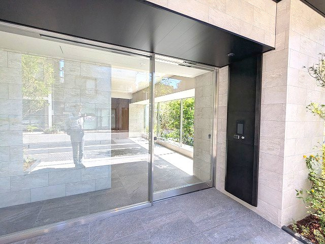 ニド三ノ輪の設備|瀟洒なエントランス