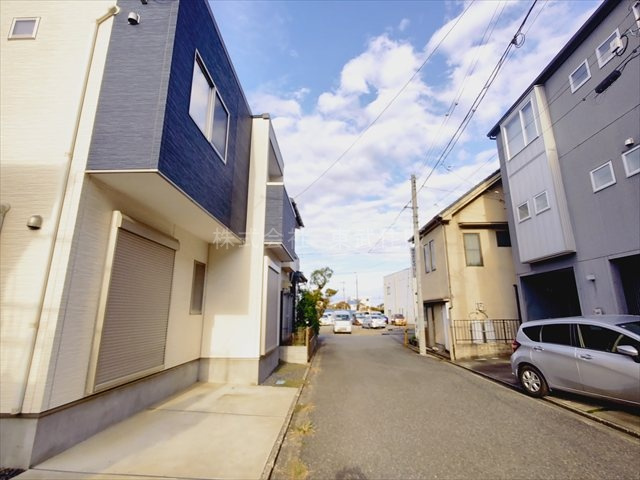 【前面道路含む現地写真】の画像