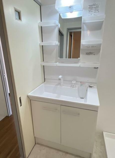 KUKの独立洗面台