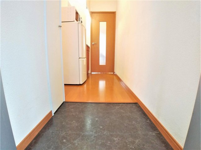 レオパレスシャルムの玄関|落ち着いた玄関です