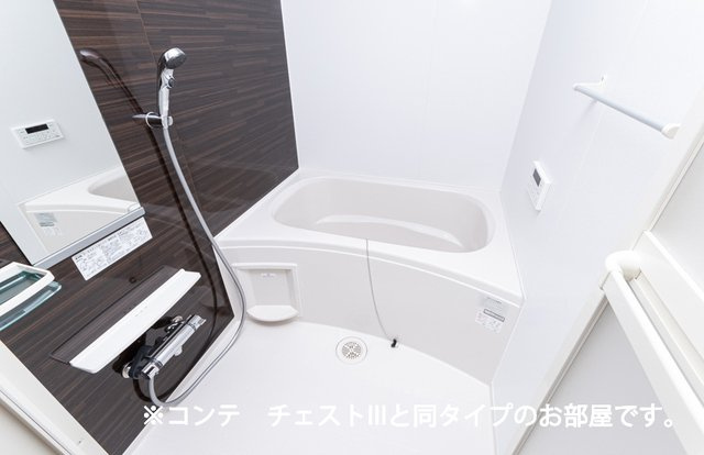 グリーナブル若葉Ⅱの浴室|コンパクトで使いやすいお風呂です