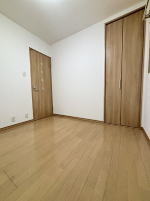 【洋室】 | 港区市岡2丁目中古戸建 | 洋室（約4.5帖）