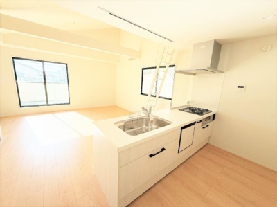 【外観】 | 【仲介手数料３５０万円が無料！！】■山野小学区■ハイグレードデザインハウス | ■３ＬＤＫ
■南側７．９ｍ公道面
■少し高台
■山野小学校
■ハイグレードデザインハウス
■高断熱住宅
■省エネ性能ラベル
■内覧予約可
■モデルハウス見学