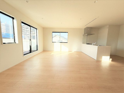 【外観】 | 【仲介手数料３５０万円が無料！！】■山野小学区■ハイグレードデザインハウス | ■３ＬＤＫ
■南側７．９ｍ公道面
■少し高台
■山野小学校
■ハイグレードデザインハウス
■高断熱住宅
■省エネ性能ラベル
■内覧予約可
■モデルハウス見学