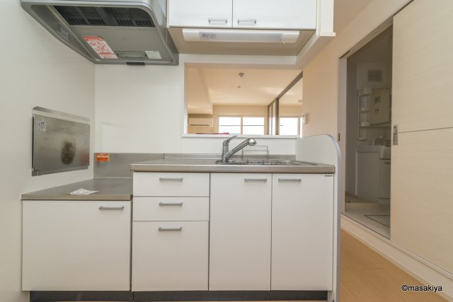 ラ　メゾン　ドュ　ブランのキッチン