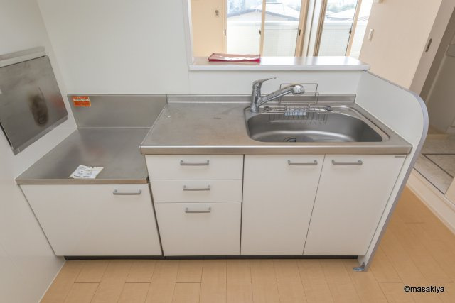 ラ　メゾン　ドュ　ブランのキッチン