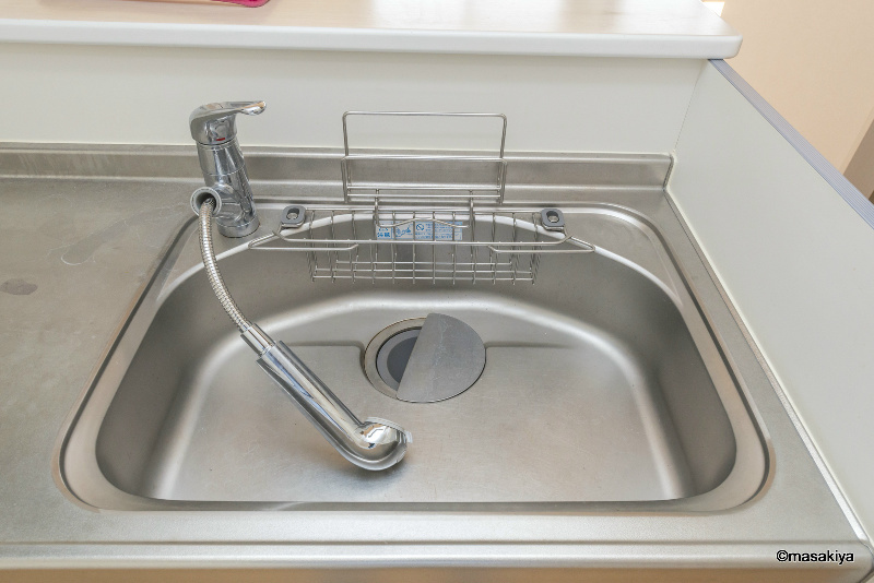 ラ　メゾン　ドュ　ブランのキッチン|シンク　浄水器が使えます。