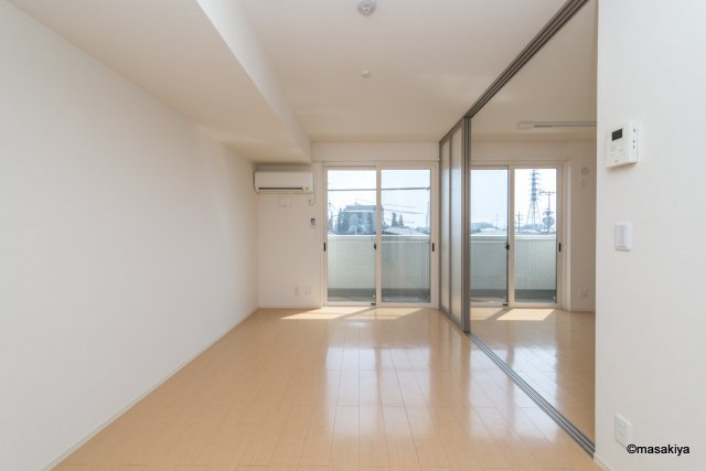 ラ　メゾン　ドュ　ブランの居間・リビング