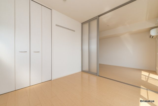 ラ　メゾン　ドュ　ブランの洋室