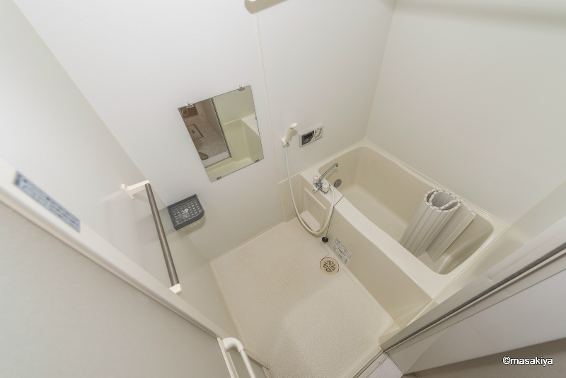 ラ　メゾン　ドュ　ブランの浴室|お風呂　追い焚き・浴室乾燥機付きです。