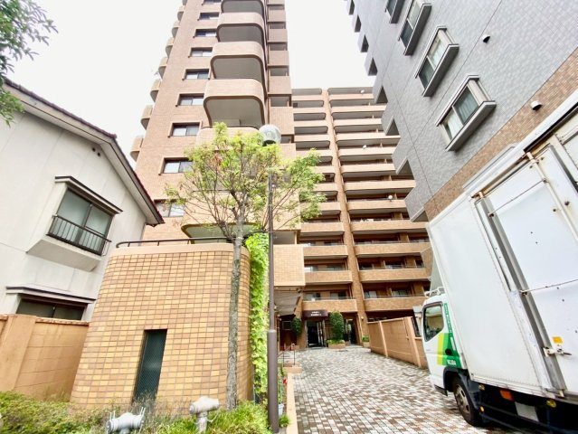 朝日プラザ上杉の外観