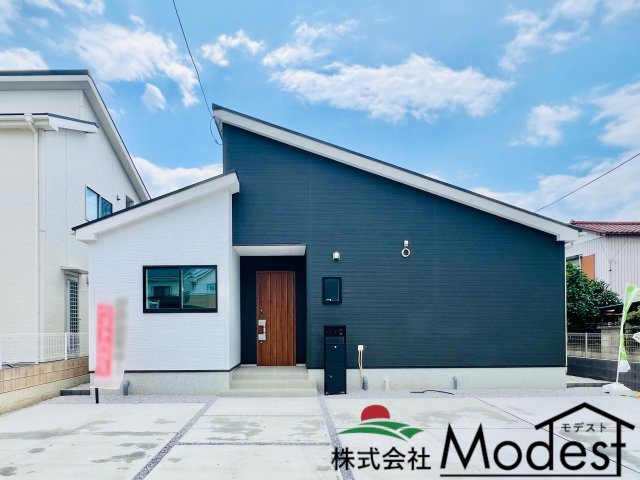 藤岡小林の外観|年中無休で平日の仕事終わり夜２０時まで受付可能です。
事前のご予約がオススメです。お気軽にお問い合わせください。