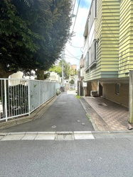 【前面道路含む現地写真】