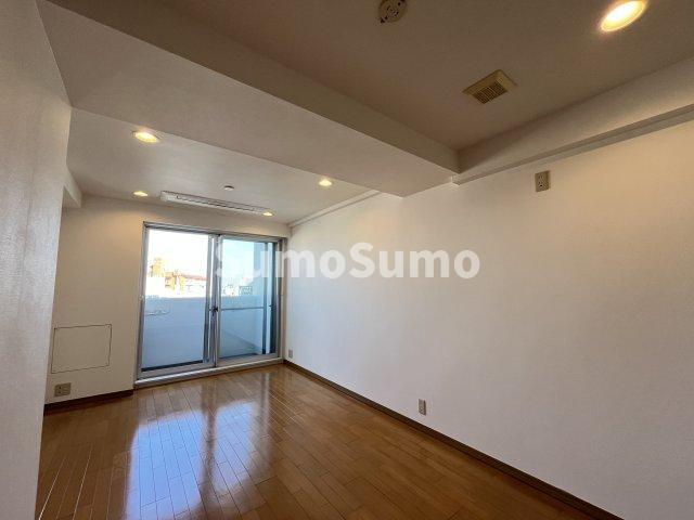 グランドメゾン三軒茶屋の居間・リビング|ゆったり過ごせる居間です