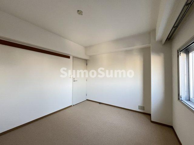 グランドメゾン三軒茶屋の寝室|落ち着いて過ごせるお部屋なので、寝室にいかがでしょうか