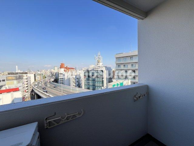 グランドメゾン三軒茶屋のバルコニー|外からの目が気にならないバルコニーで洗濯物が干せます