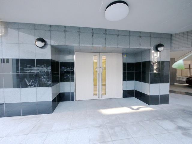 ドルチェ東京赤羽のエントランス