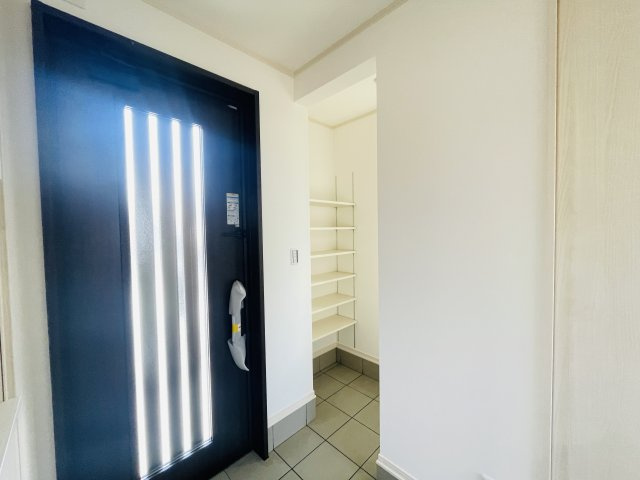 【玄関】 | 熊谷市石原　　新築戸建　　全６区画　１号棟