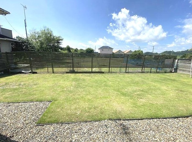長生郡一宮町東浪見　平家中古戸建の庭|平成23年1月築2LDK平家 敷地約125坪バーデキューやドックランが可能です5台可オール電化海近