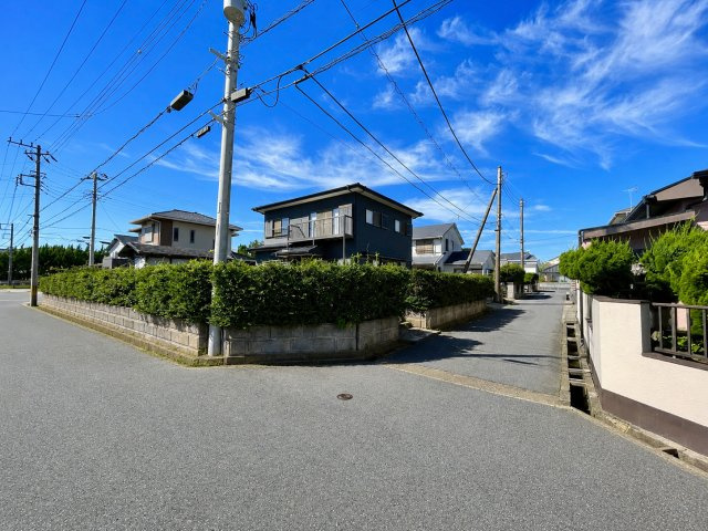 銚子市三崎町１丁目　中古戸建の前面道路含む現地写真|※画像の一部はAIを用いて加工・編集しています。実際の状況と異なる場合がありますので、ご了承下さい。