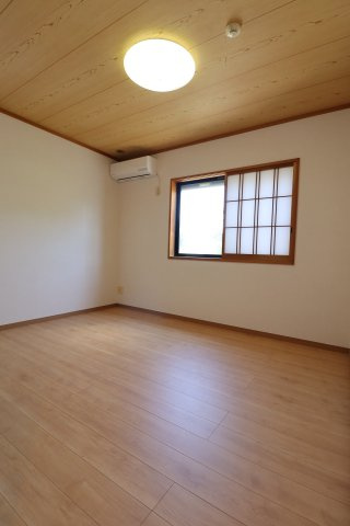 花畑中垣貸家の洋室