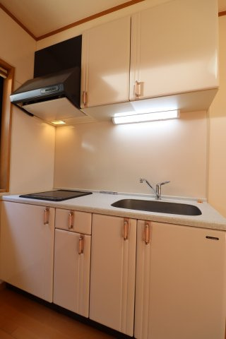 花畑中垣貸家のキッチン