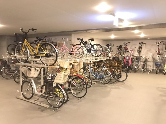 浅草タワーの駐車場