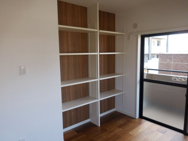 【収納】 | グランドステイツ薬院ギャラリー | リビング部分に収納もあり、多用途に使っていただけます