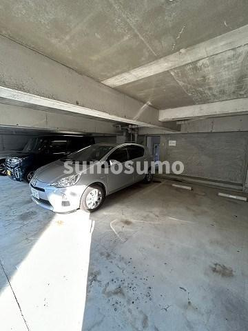 ザ・シティ塚口の駐車場