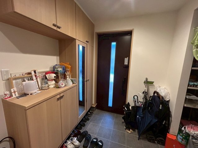 館山市南条　中古戸建の玄関