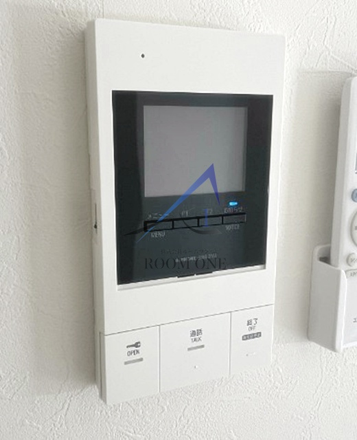 コートタワー新横浜のセキュリティ|モニター付きインターホンです。