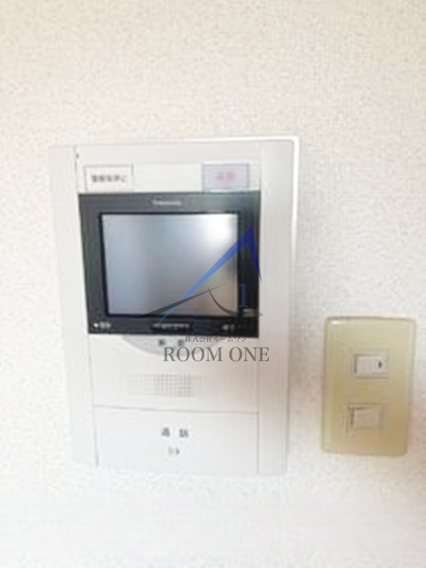 サンテミリオン田園調布南のセキュリティ|モニター付きインターホンです。