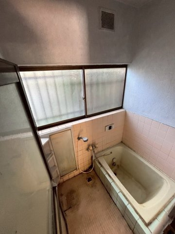 市原市喜多　中古戸建の浴室