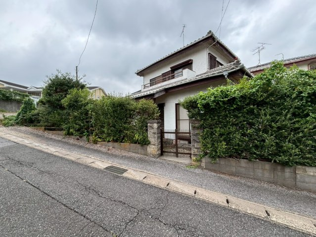 市原市喜多　中古戸建の前面道路含む現地写真