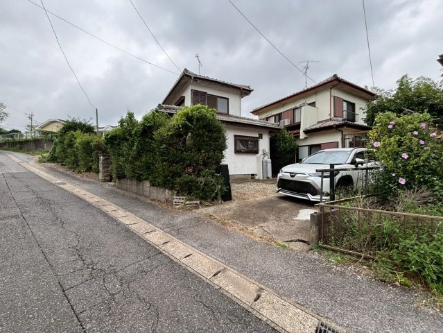 市原市喜多　中古戸建の前面道路含む現地写真