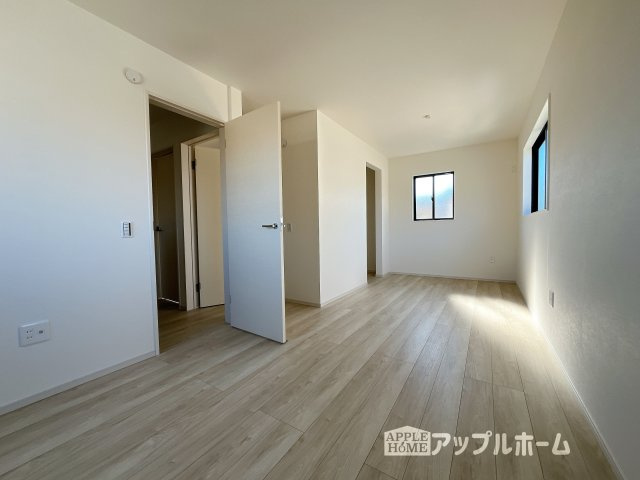 熊谷市別府２丁目　新築戸建　全1棟　の洋室