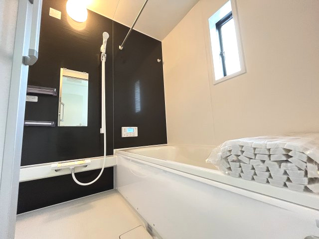 【浴室】 | 糟屋郡宇美町宇美東1丁目第2　1号棟（全5棟）【仲介手数料無料・0円】 | 現地写真。浴室です。