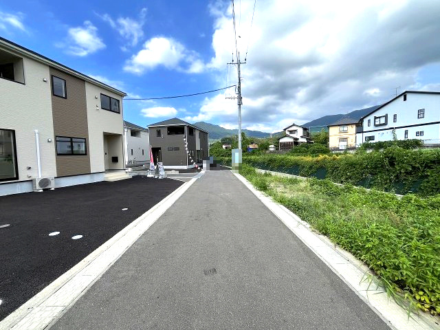 【その他】 | 糟屋郡宇美町宇美東1丁目第2　1号棟（全5棟）【仲介手数料無料・0円】 | 現地写真。前面道路です。