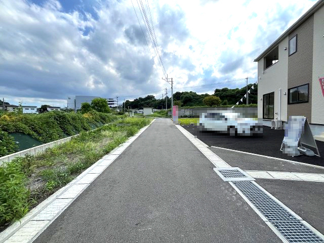 【その他】 | 糟屋郡宇美町宇美東1丁目第2　1号棟（全5棟）【仲介手数料無料・0円】 | 現地写真。前面道路です。
