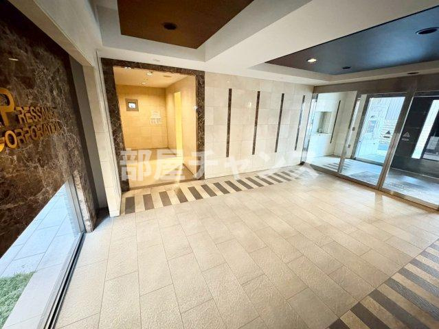 プレサンス名古屋STATIONビジュのロビー