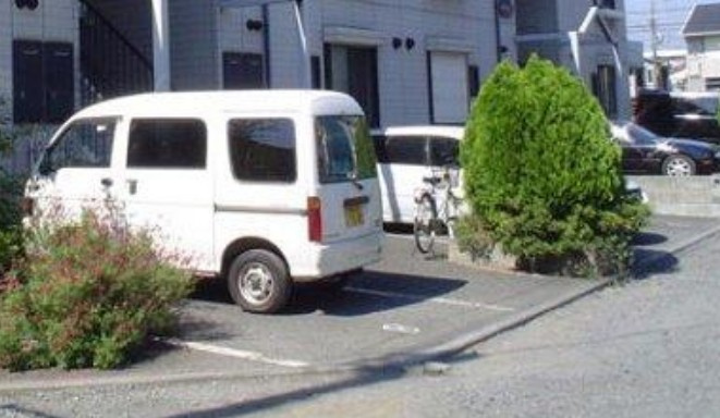 新座市新堀３丁目のアパートの駐車場