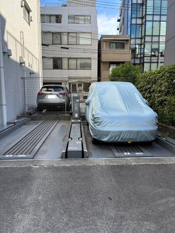 レジデンス両国駅前の駐車場