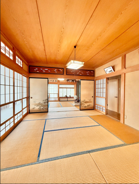 浜名区宮口の和室|明るい縁側が魅力的な和室！懐かしさを感じさせてくれます！
