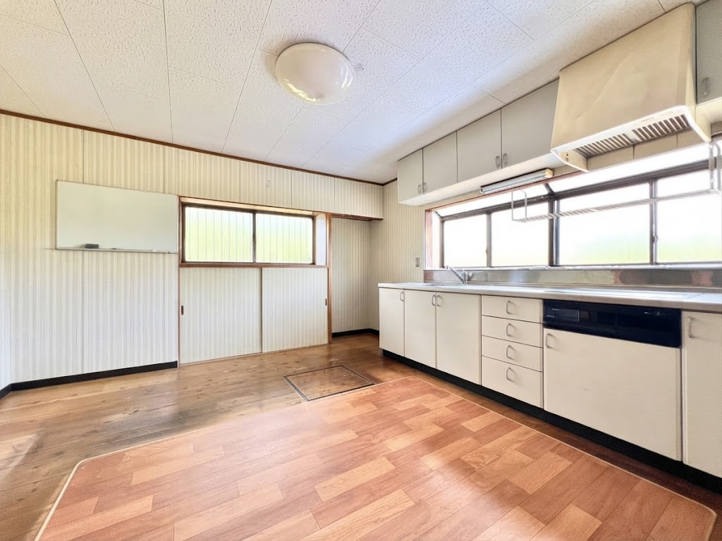 浜名区宮口のダイニング|部屋中の至る所にぬくもりを感じられる物件です！