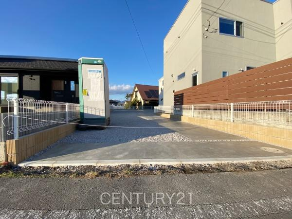 安中市下磯部第2 1号棟の前面道路含む現地写真