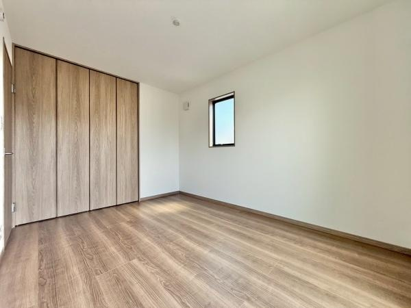 【洋室】 | 本を読んだり趣味の時間を楽しんだり家の中でひとり静かになれる空間