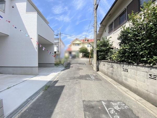 【前面道路含む現地写真】 | 明石市東野町1期1号棟　新築戸建