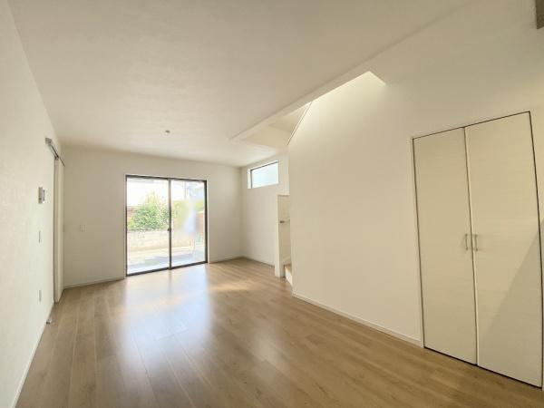 【居間・リビング】 | 明石市東野町1期1号棟　新築戸建